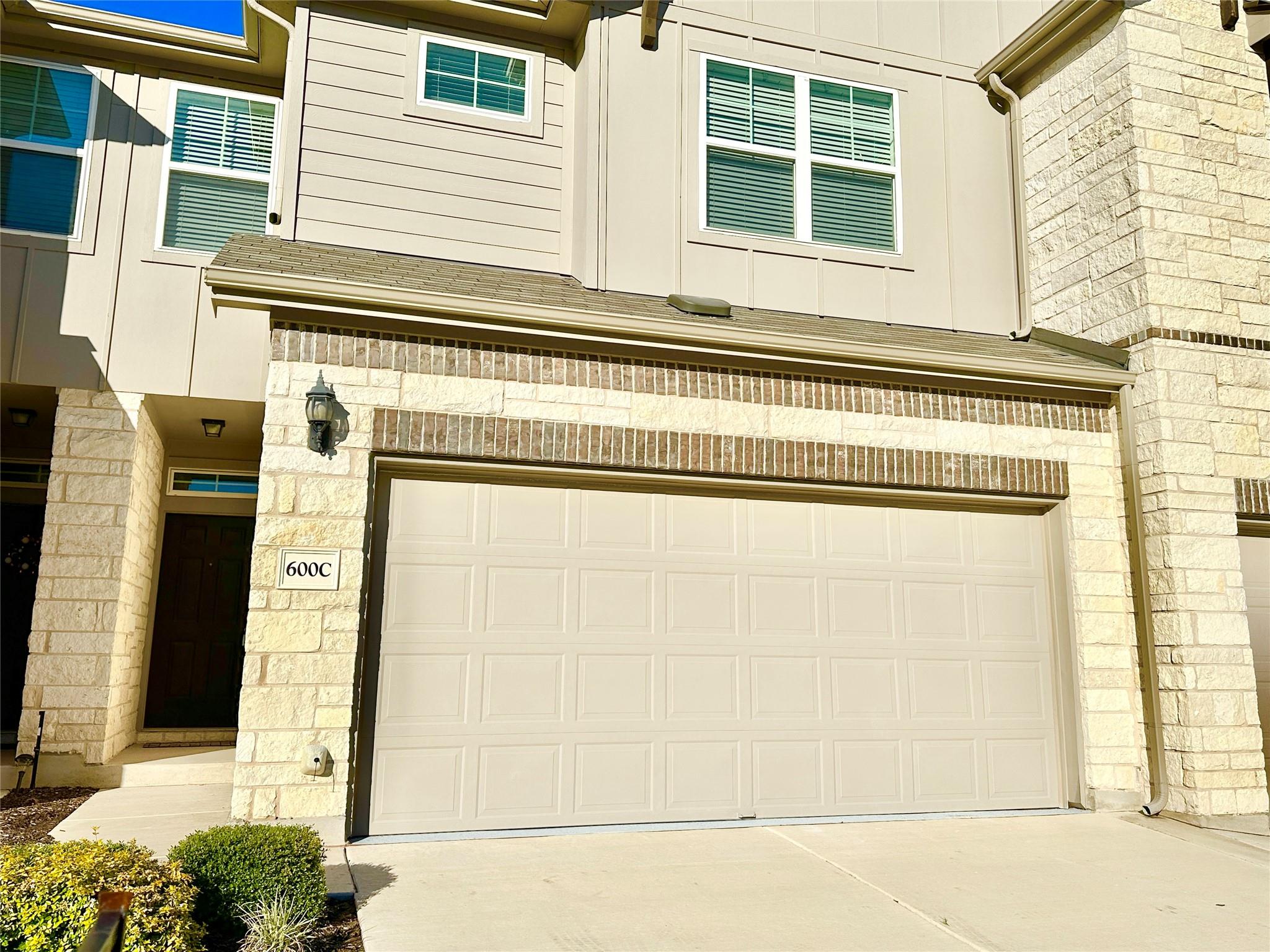 600 Pearly Eye Dr C Property Photo