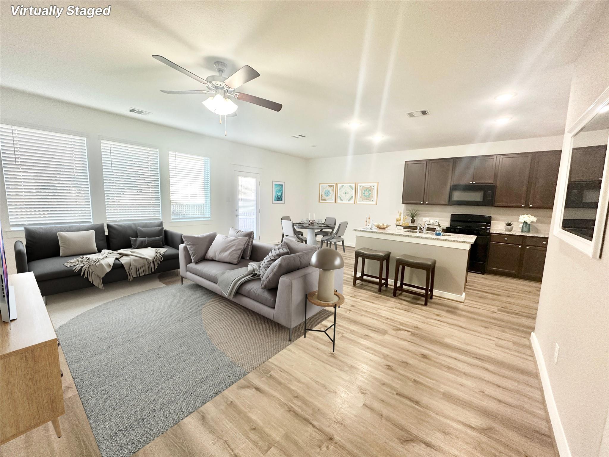 600 Pearly Eye Dr C Property Photo 4