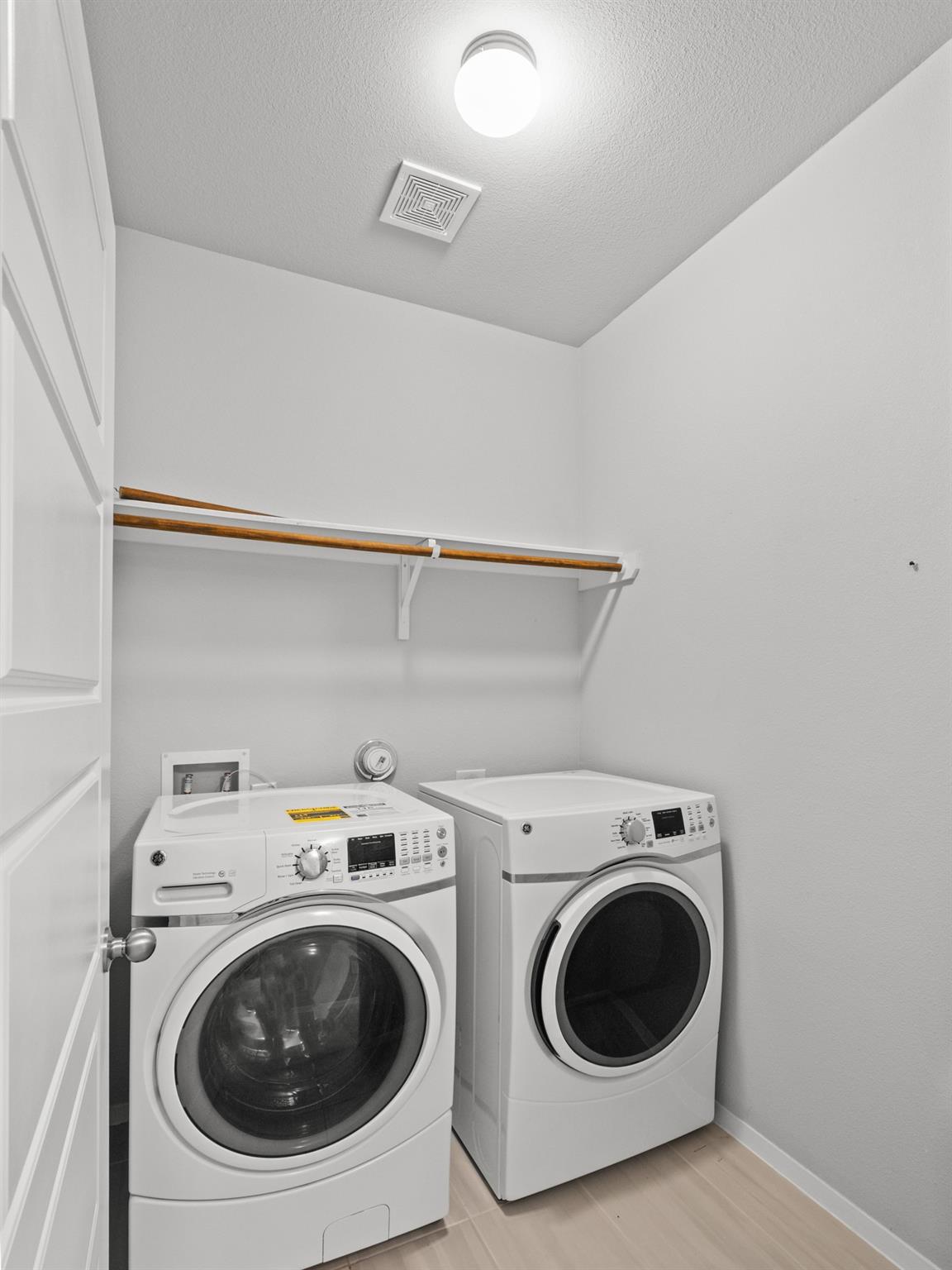 13701 Ronald W Reagan Blvd #16 Property Photo 12