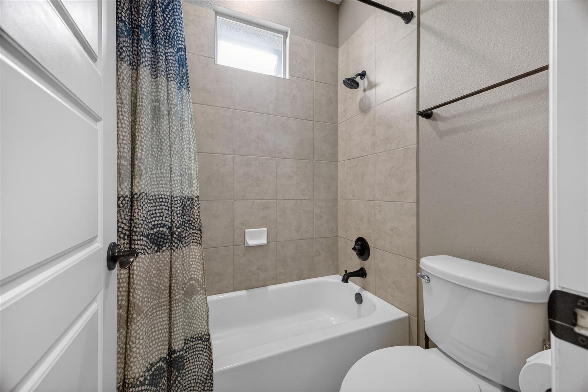 4017 Benetton Way Property Photo 5