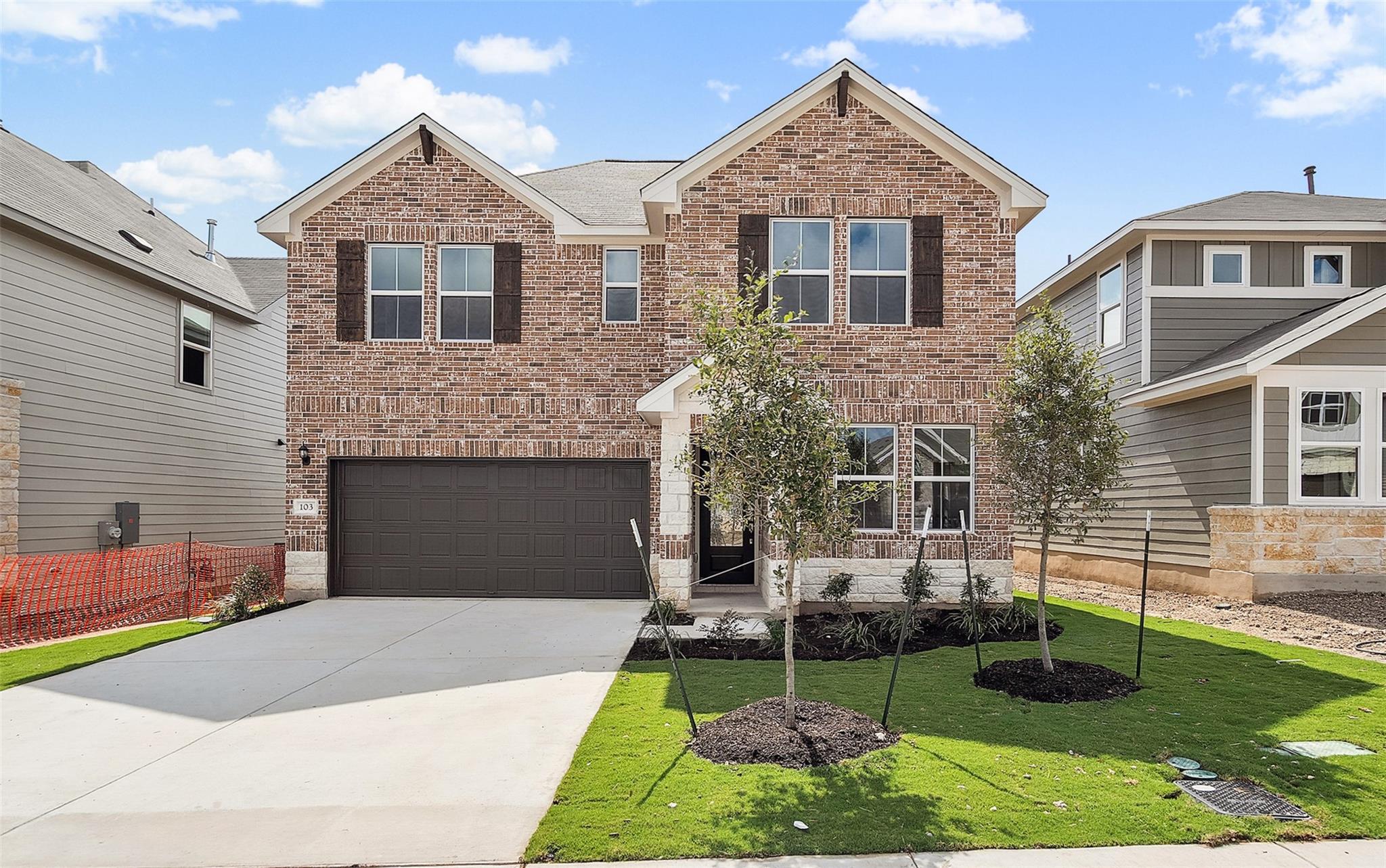 127 Arlington Park Loop Property Photo 1