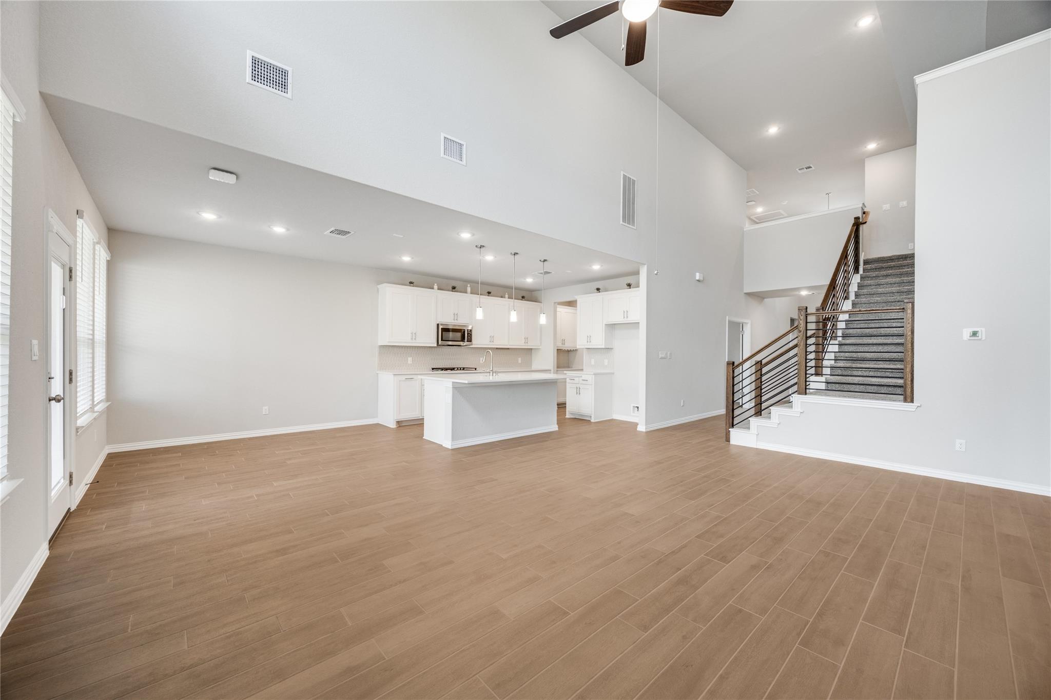 1009 Calendula Trl Property Photo 6