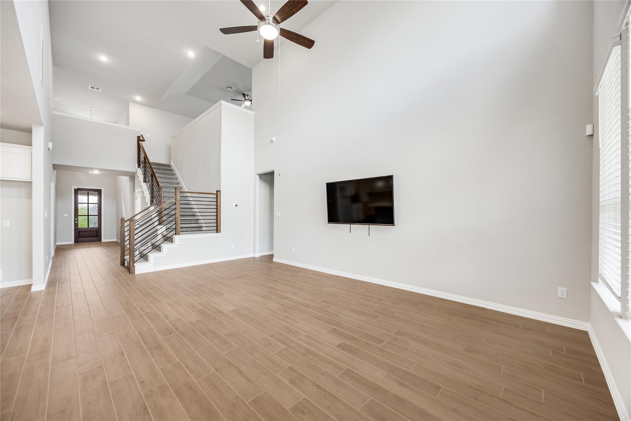 1009 Calendula Trl Property Photo 8