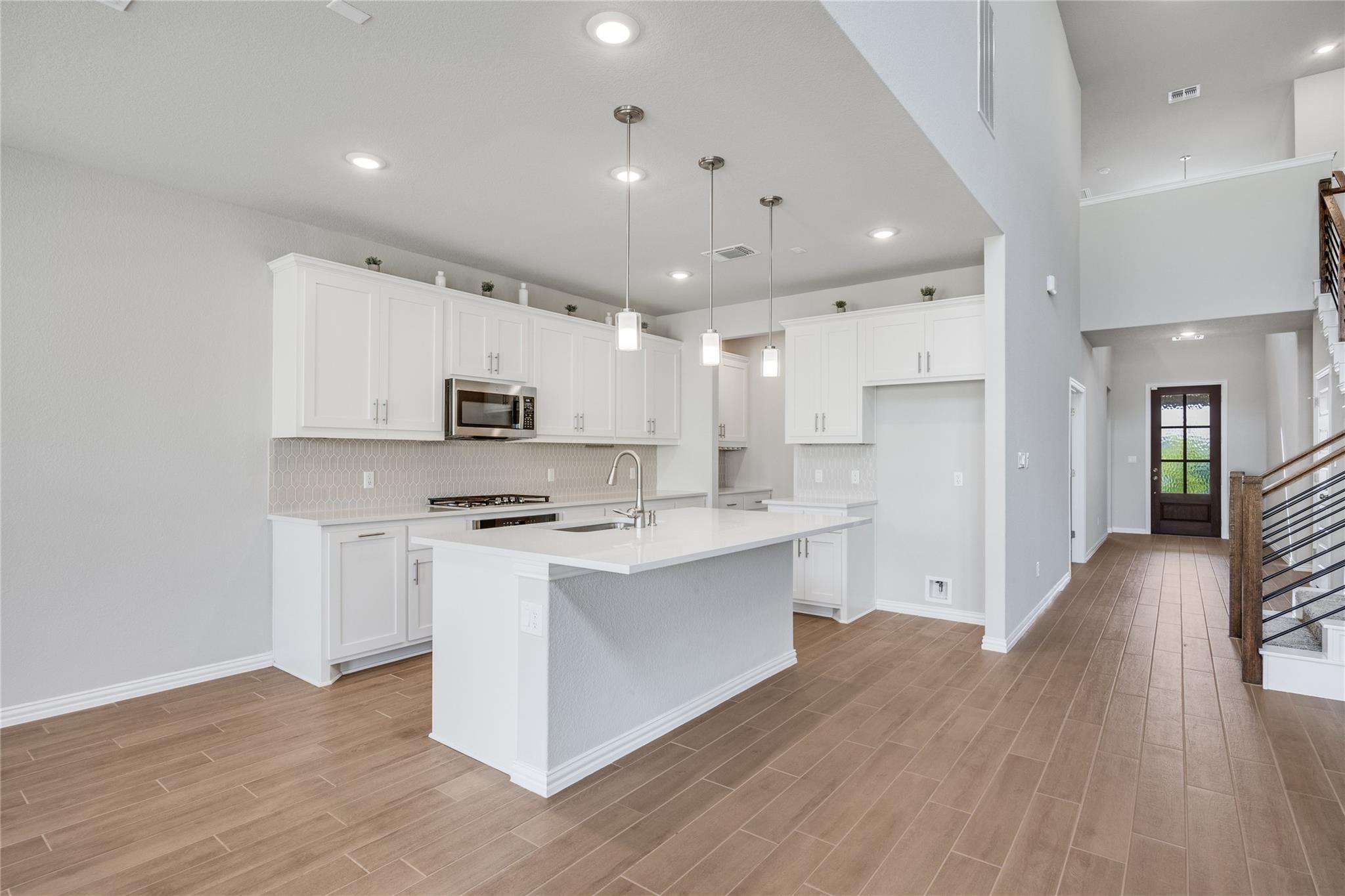 1009 Calendula Trl Property Photo 10