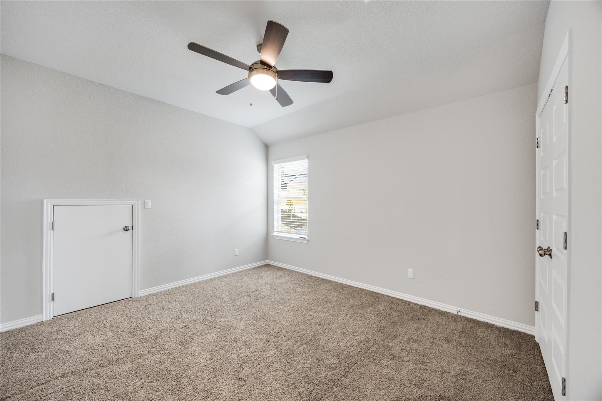 1009 Calendula Trl Property Photo 19