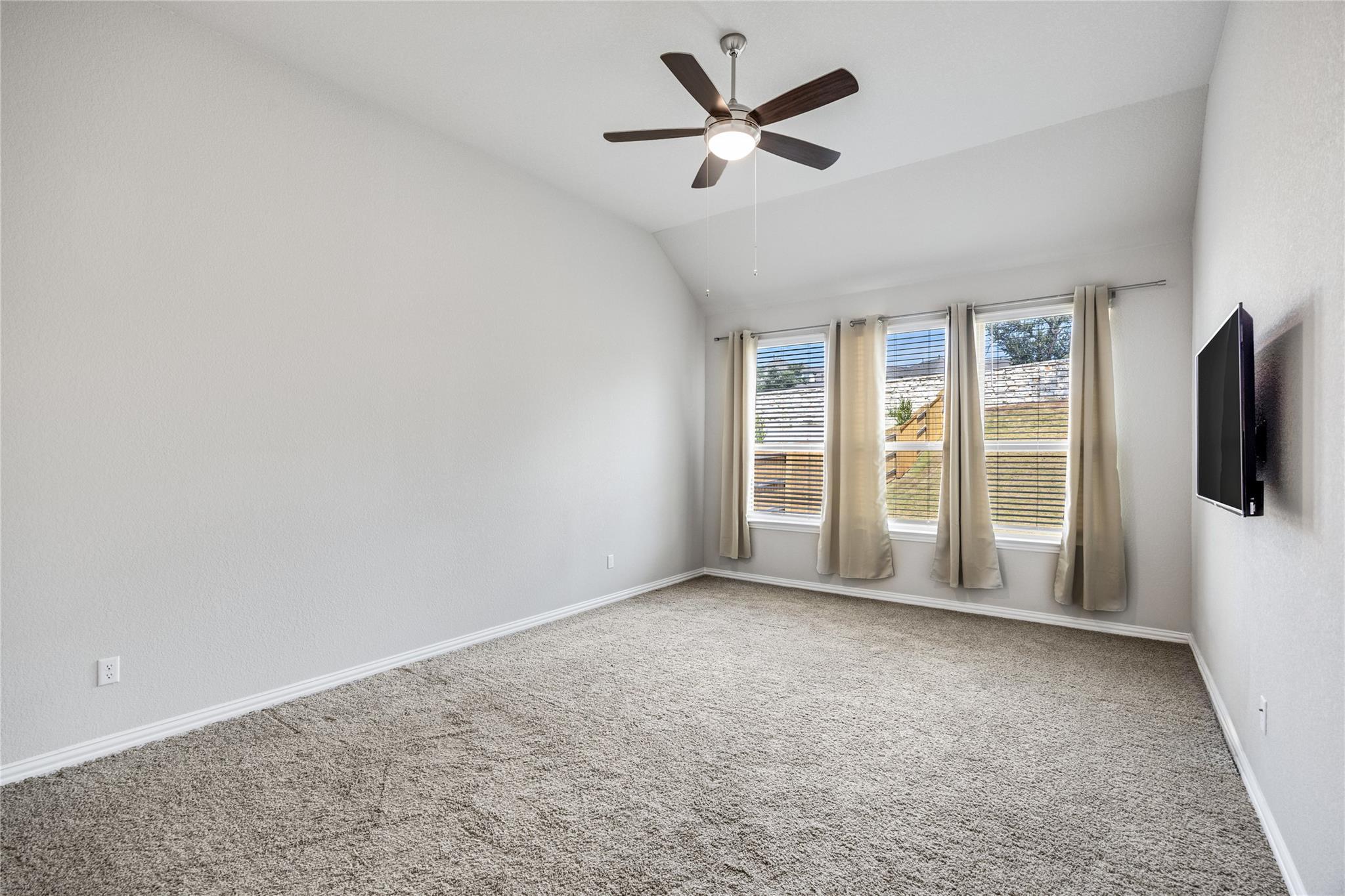 1009 Calendula Trl Property Photo 25