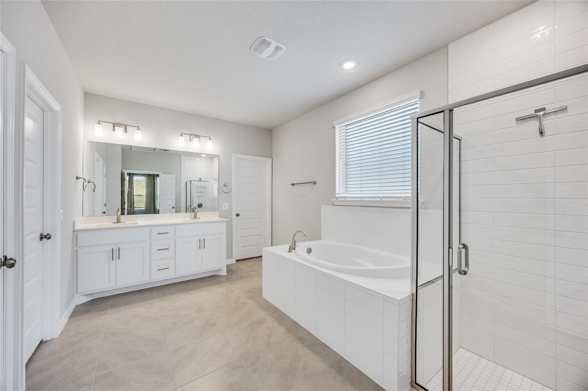 1009 Calendula Trl Property Photo 27