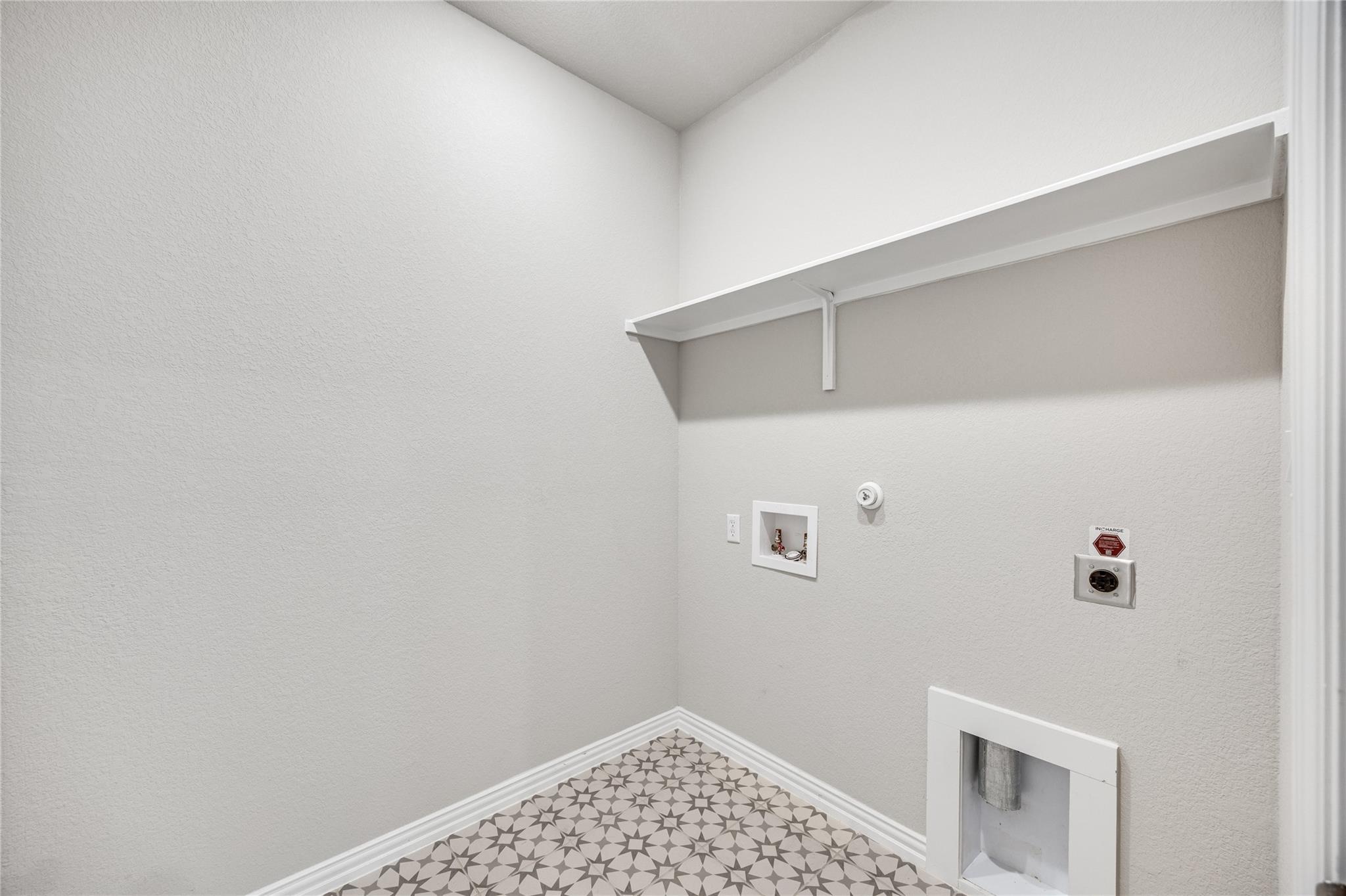 1009 Calendula Trl Property Photo 35