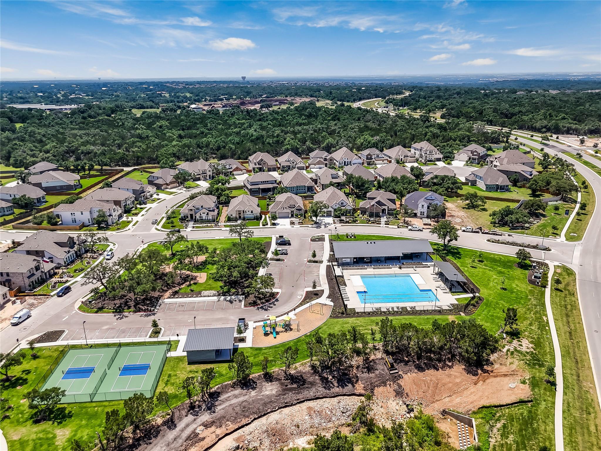 1009 Calendula Trl Property Photo 39