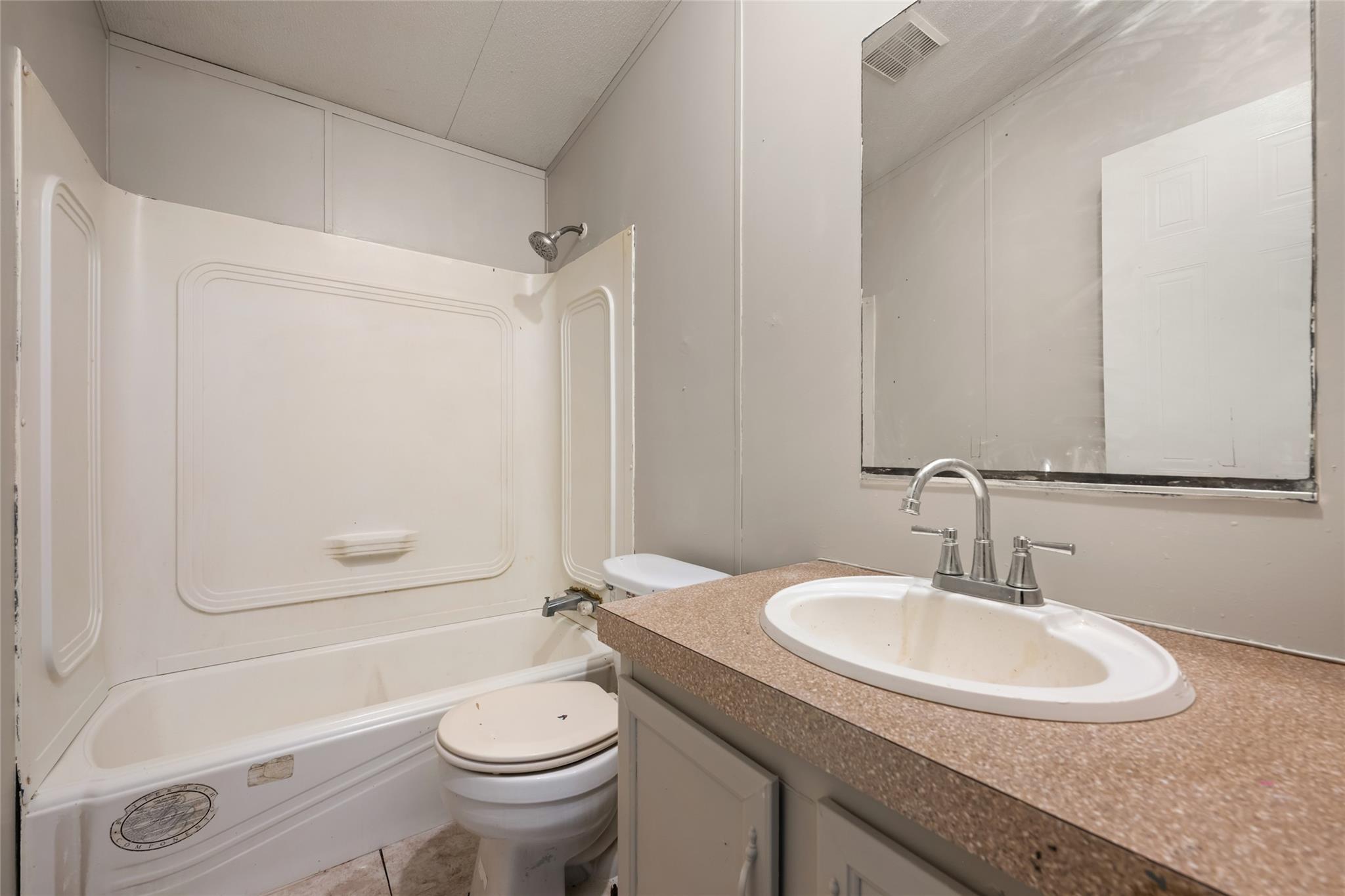 162 Jeffrey Dr Property Photo 12