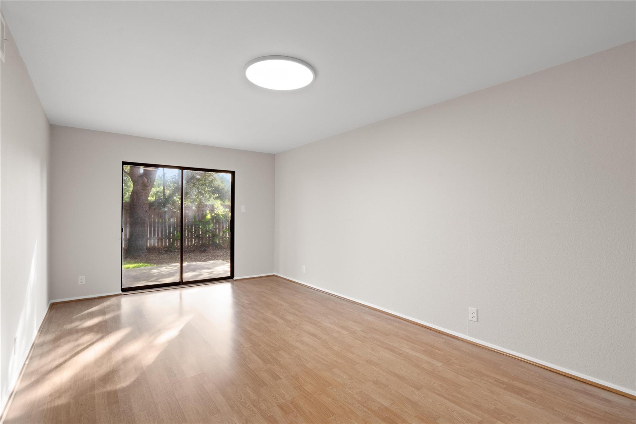 10605 Leather Cv Property Photo 25