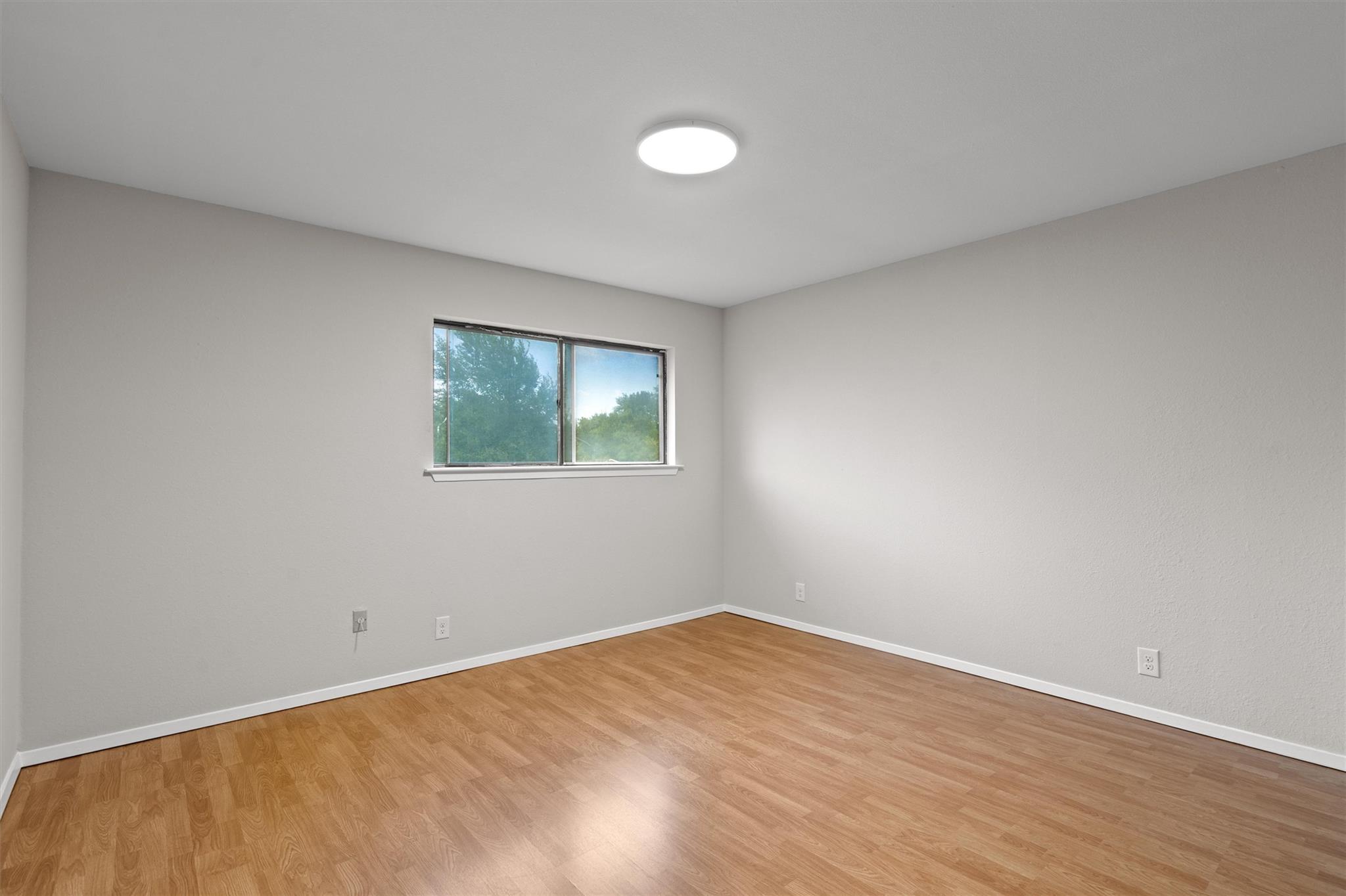 10605 Leather Cv Property Photo 32