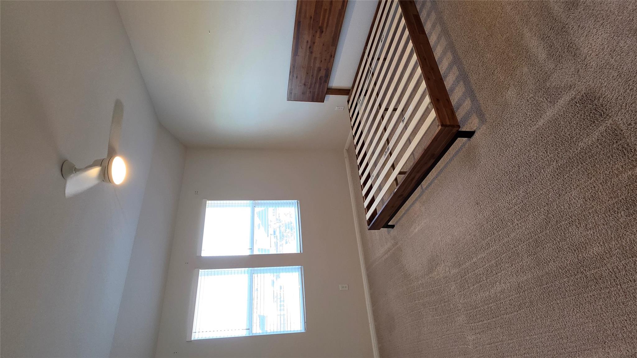 221 Travis Ln Property Photo 9