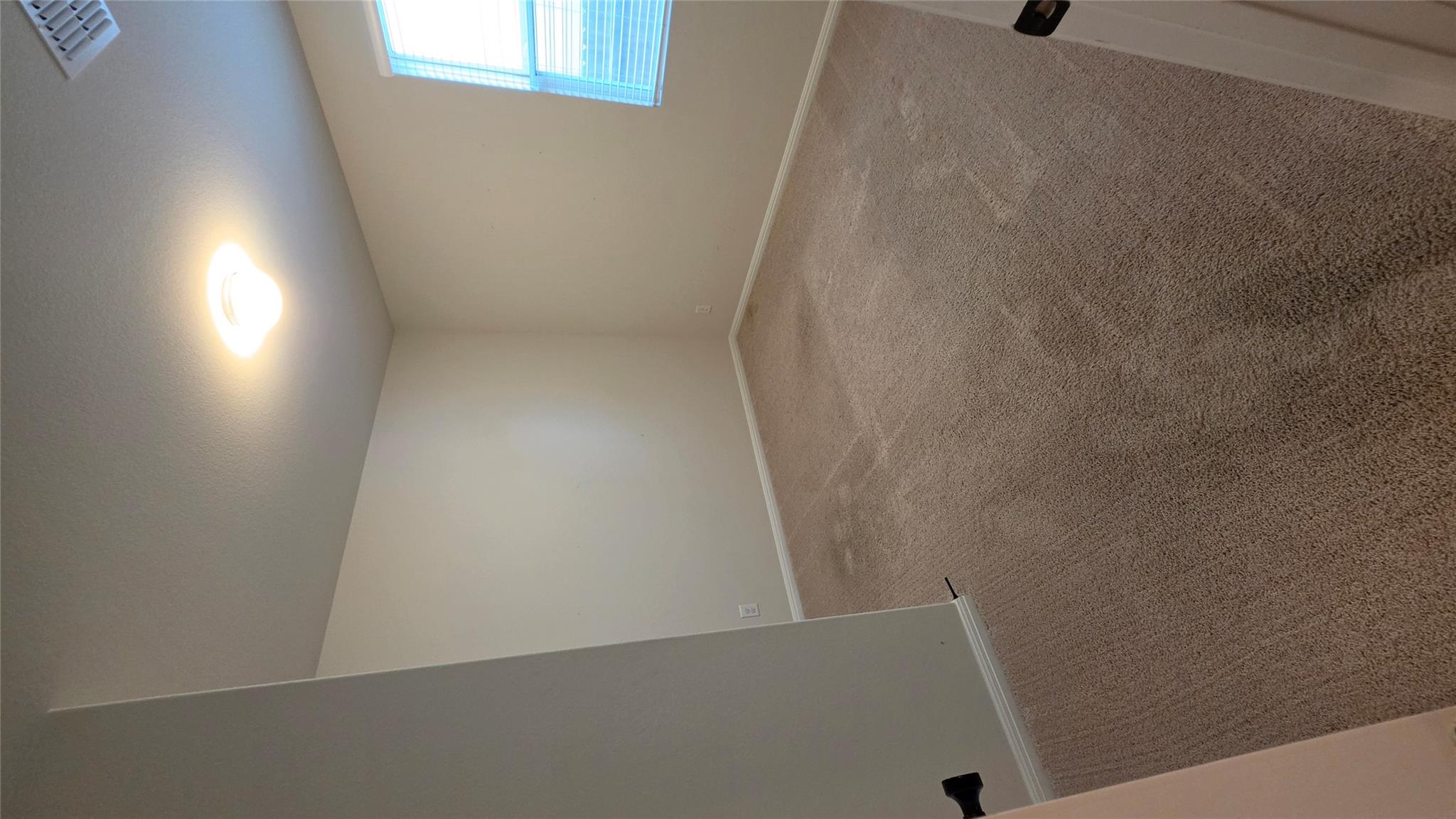 221 Travis Ln Property Photo 12