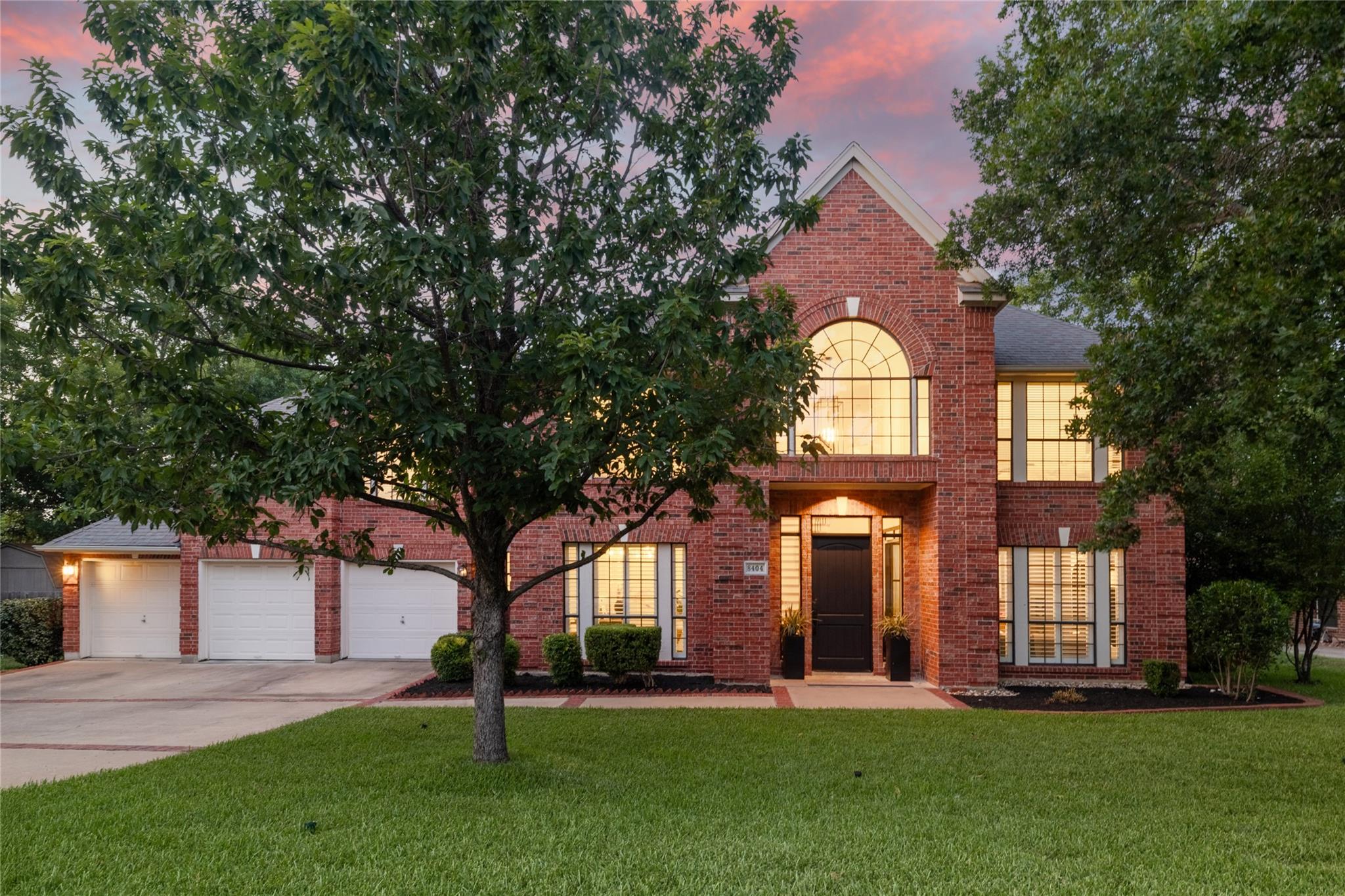 8404 Vaquero Cv Property Photo 1