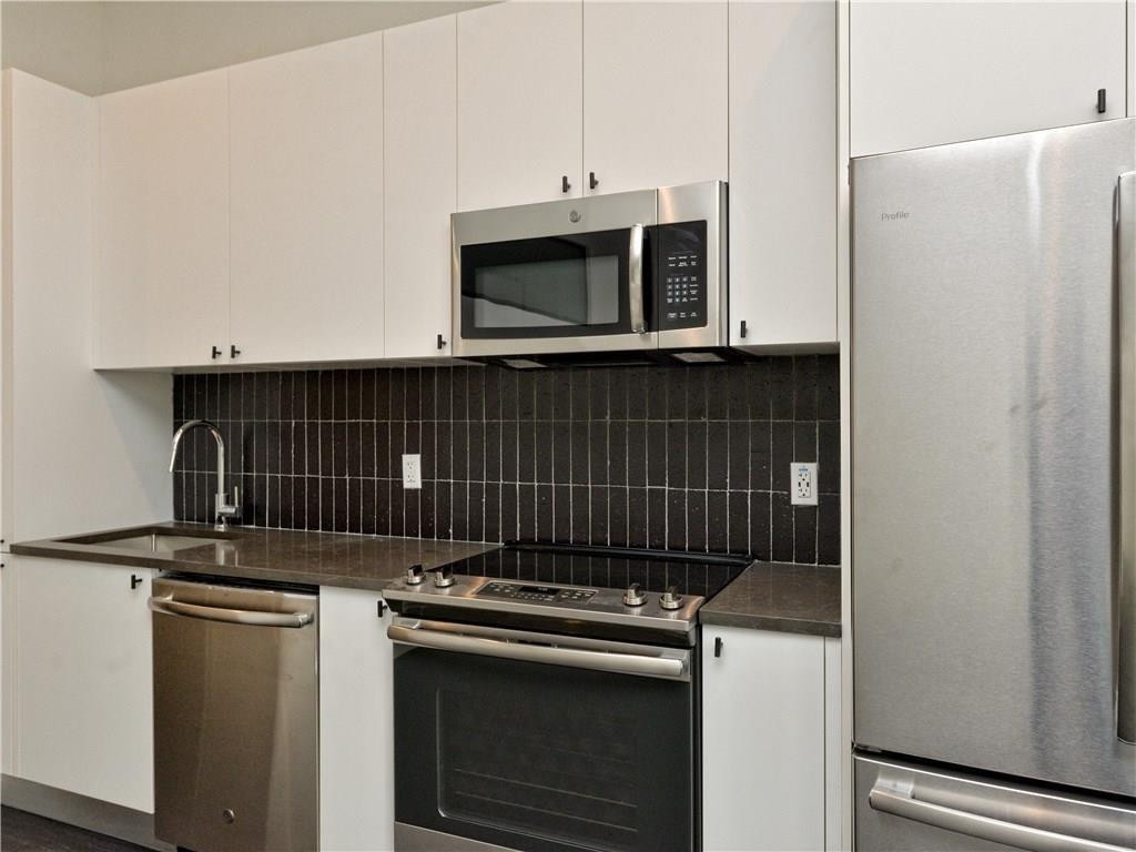 800 Embassy Dr #323 Property Photo 4