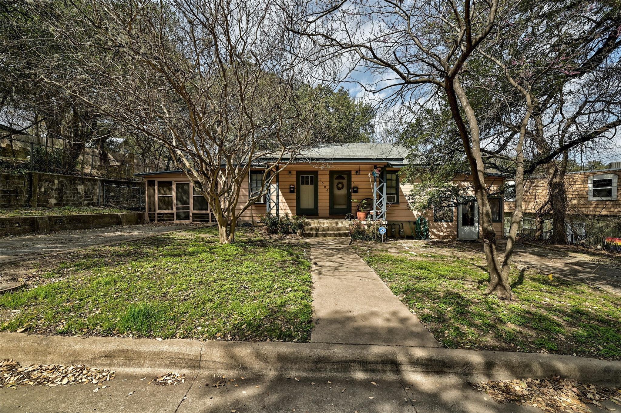 1506 East Side Drive Property Photo 3