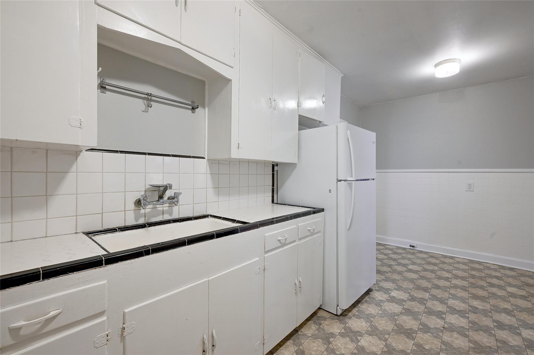 1506 East Side Drive Property Photo 8