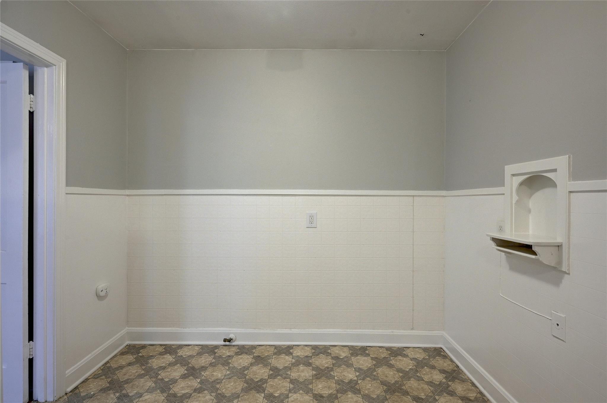 1506 East Side Drive Property Photo 9