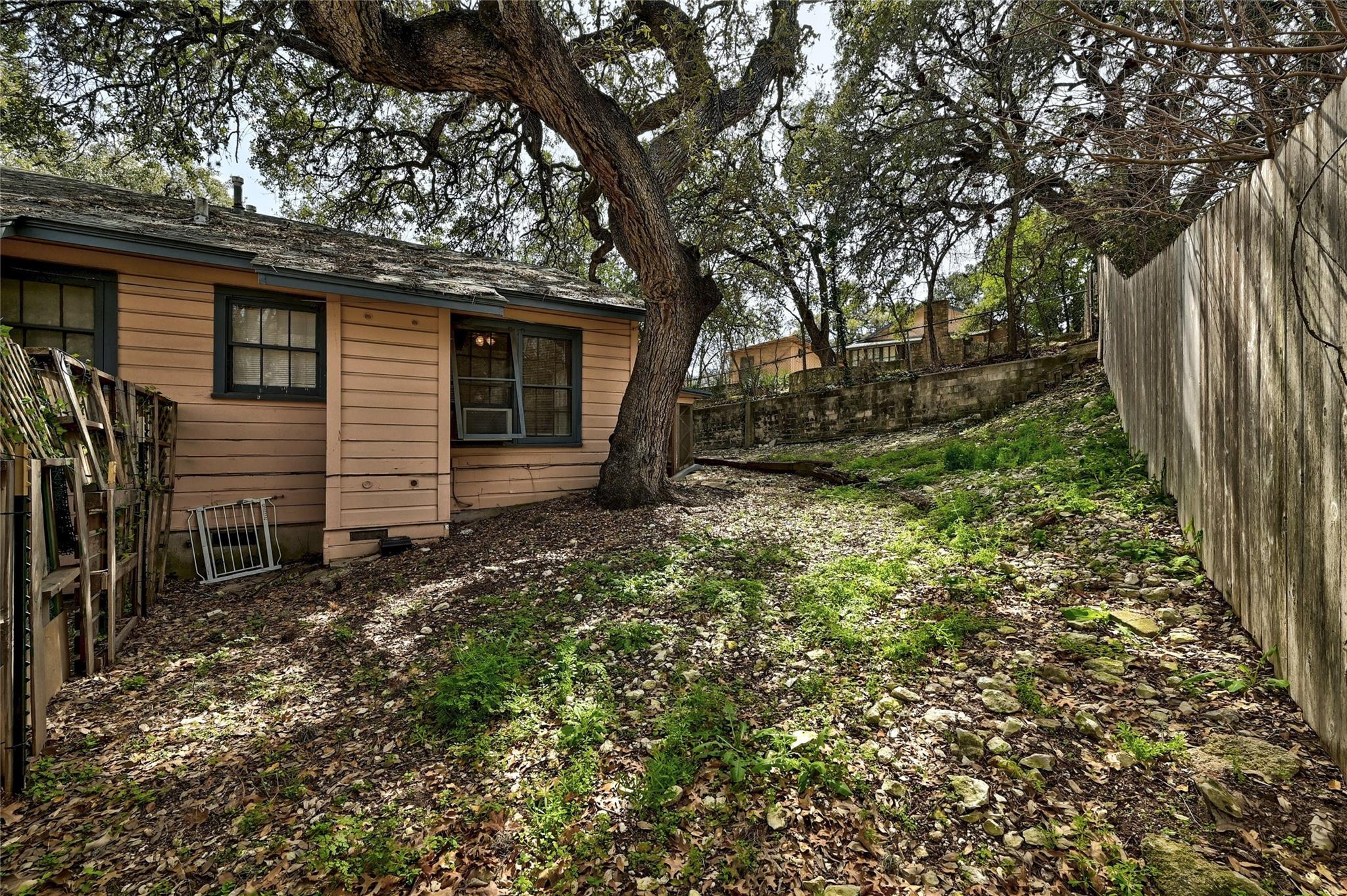 1506 East Side Drive Property Photo 16