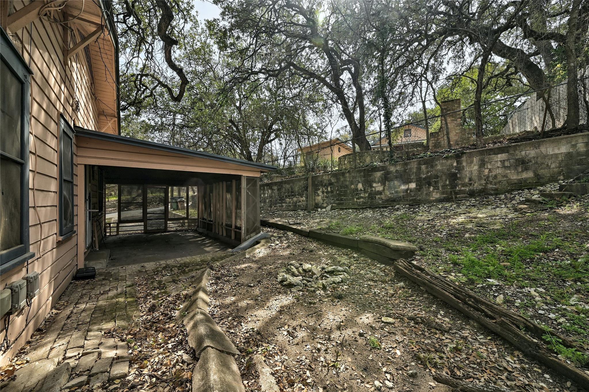 1506 East Side Drive Property Photo 17