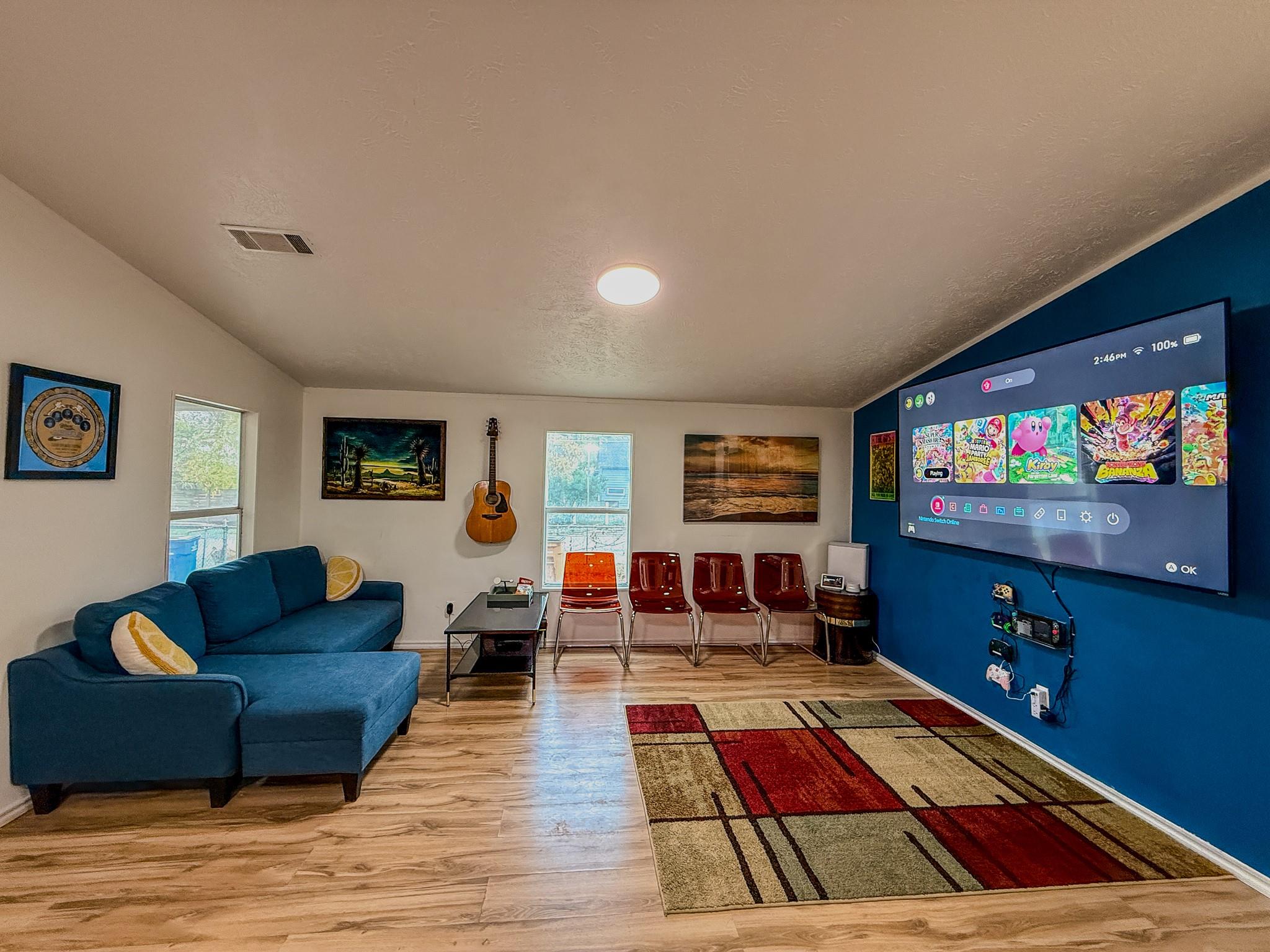 2015 Holly St Property Photo 4