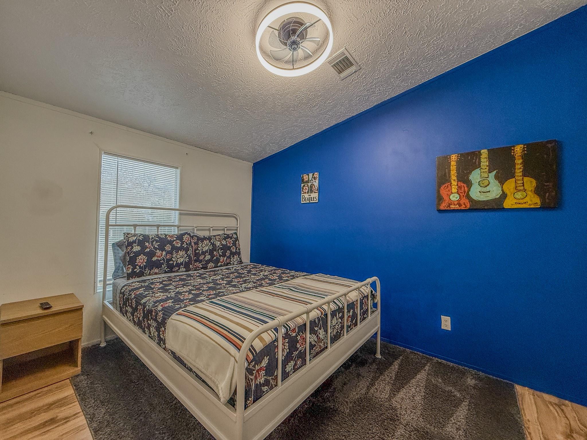 2015 Holly St Property Photo 14