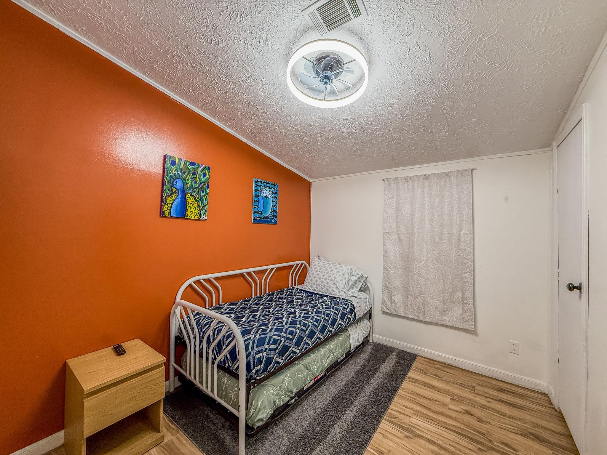 2015 Holly St Property Photo 17