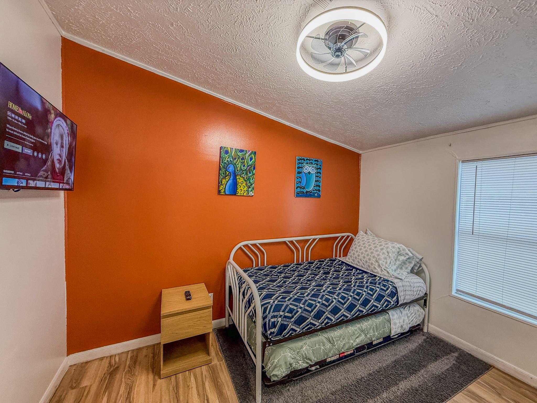2015 Holly St Property Photo 19
