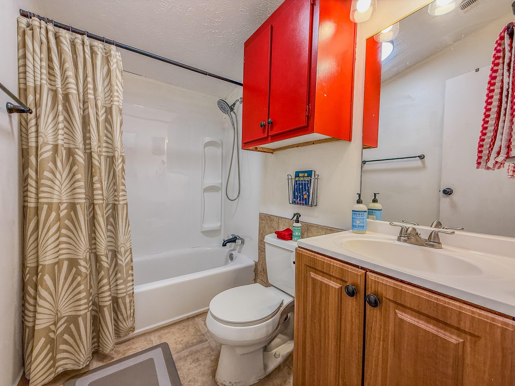2015 Holly St Property Photo 20