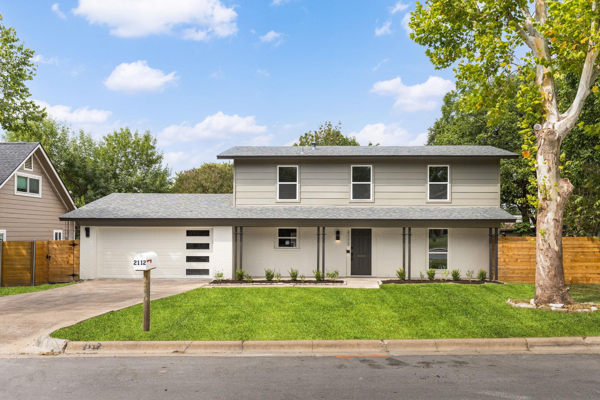 2112 Vanderbilt Ln Property Photo 1