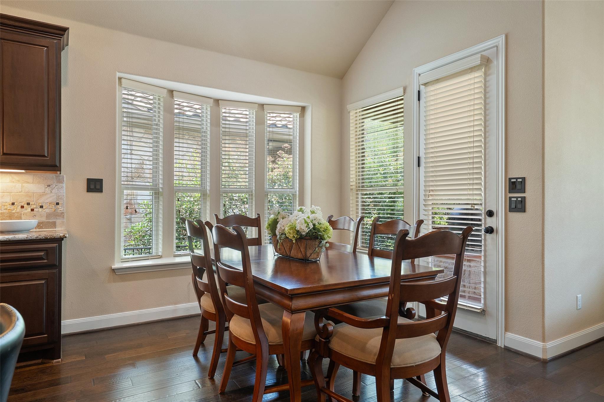 209 Maxwell Way Property Photo 8