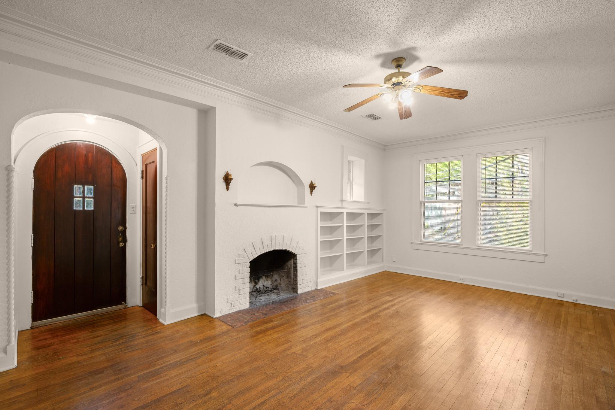 1006 Milam Pl Property Photo 3