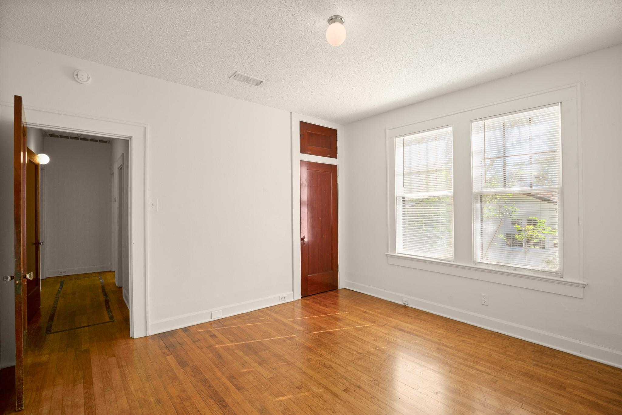 1006 Milam Pl Property Photo 8