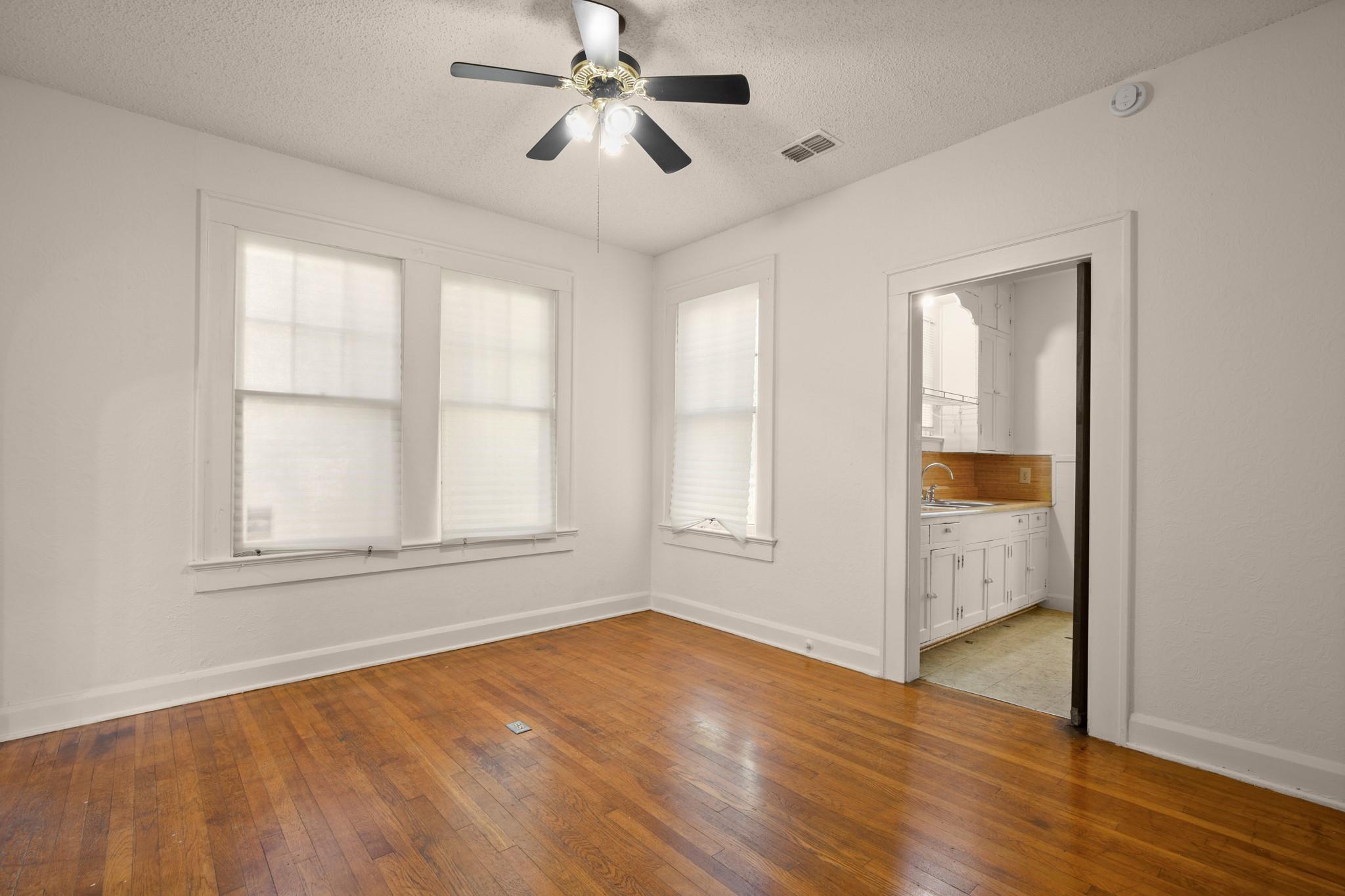 1006 Milam Pl Property Photo 12