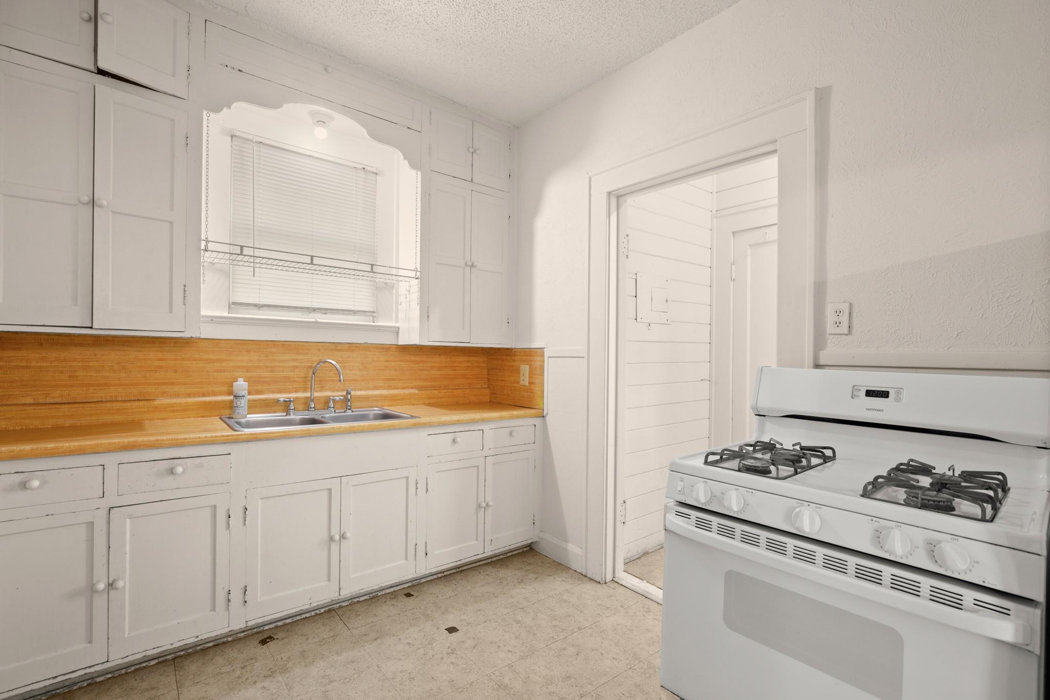 1006 Milam Pl Property Photo 15