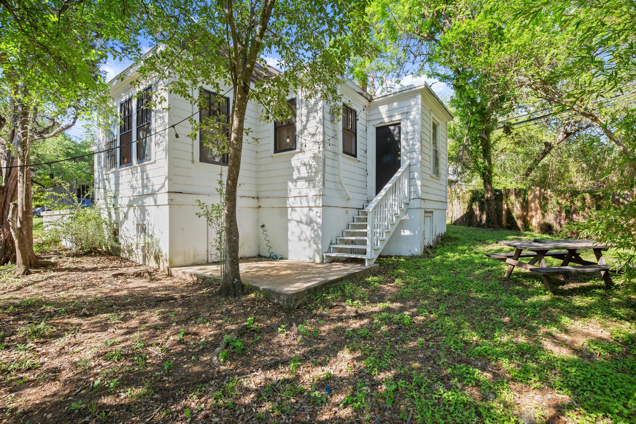 1006 Milam Pl Property Photo 19
