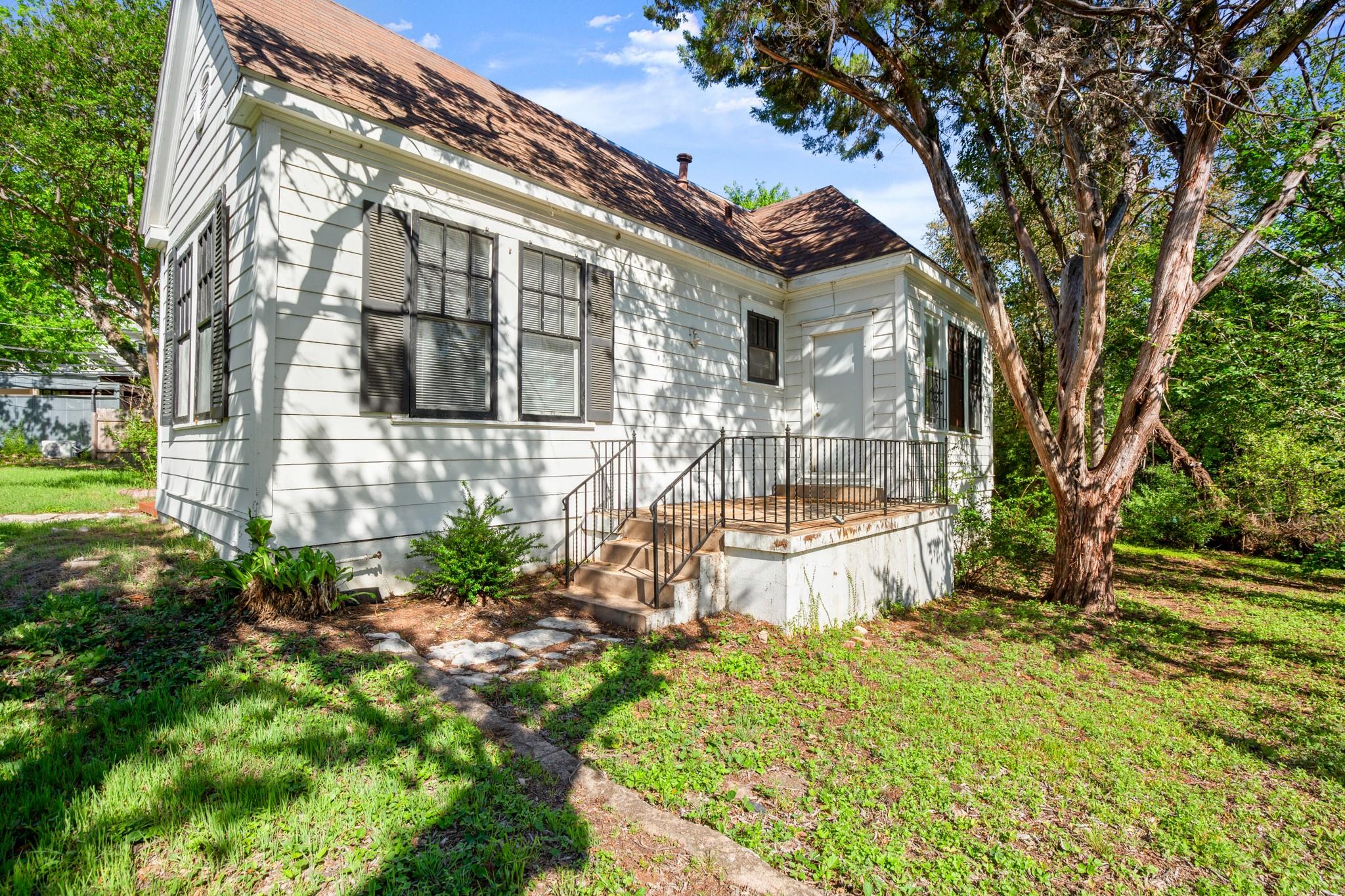 1006 Milam Pl Property Photo 20