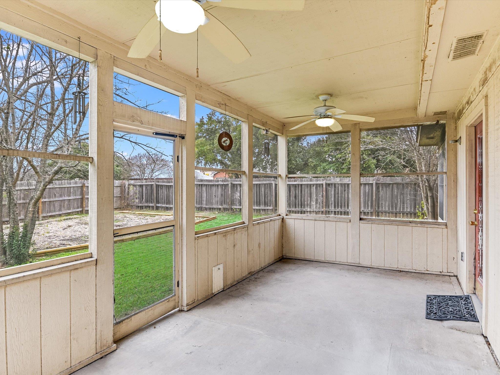 1201 Marigold Way Property Photo 17