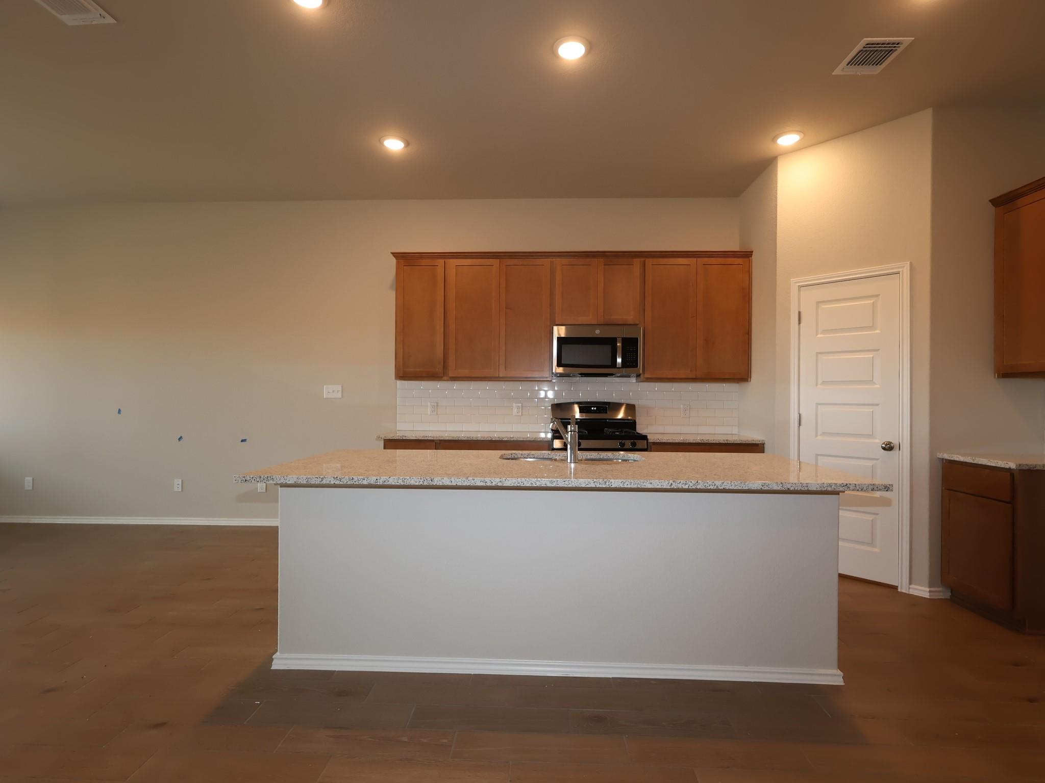 20009 Cornyn Ln Property Photo 4
