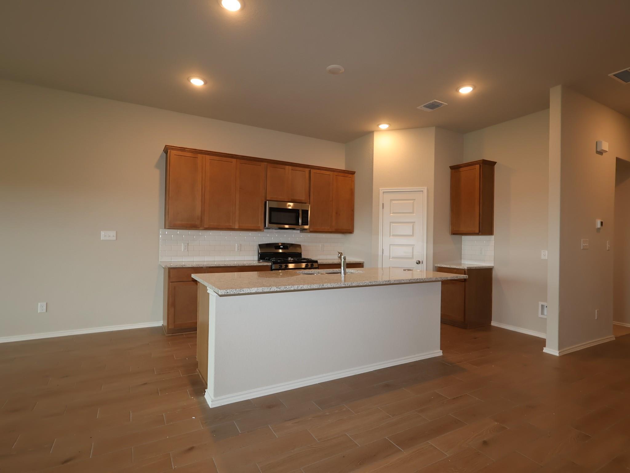 20009 Cornyn Ln Property Photo 4