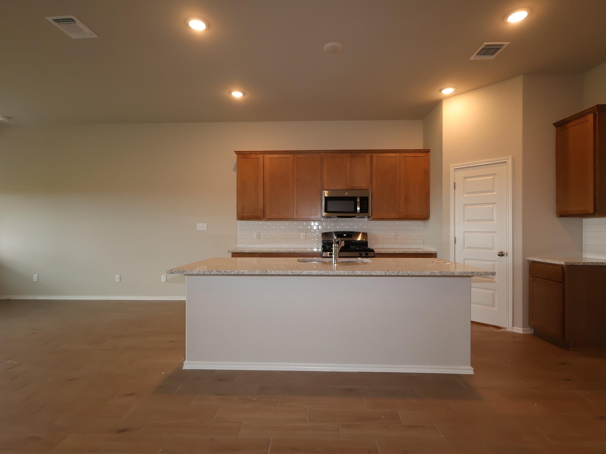 20009 Cornyn Ln Property Photo 5