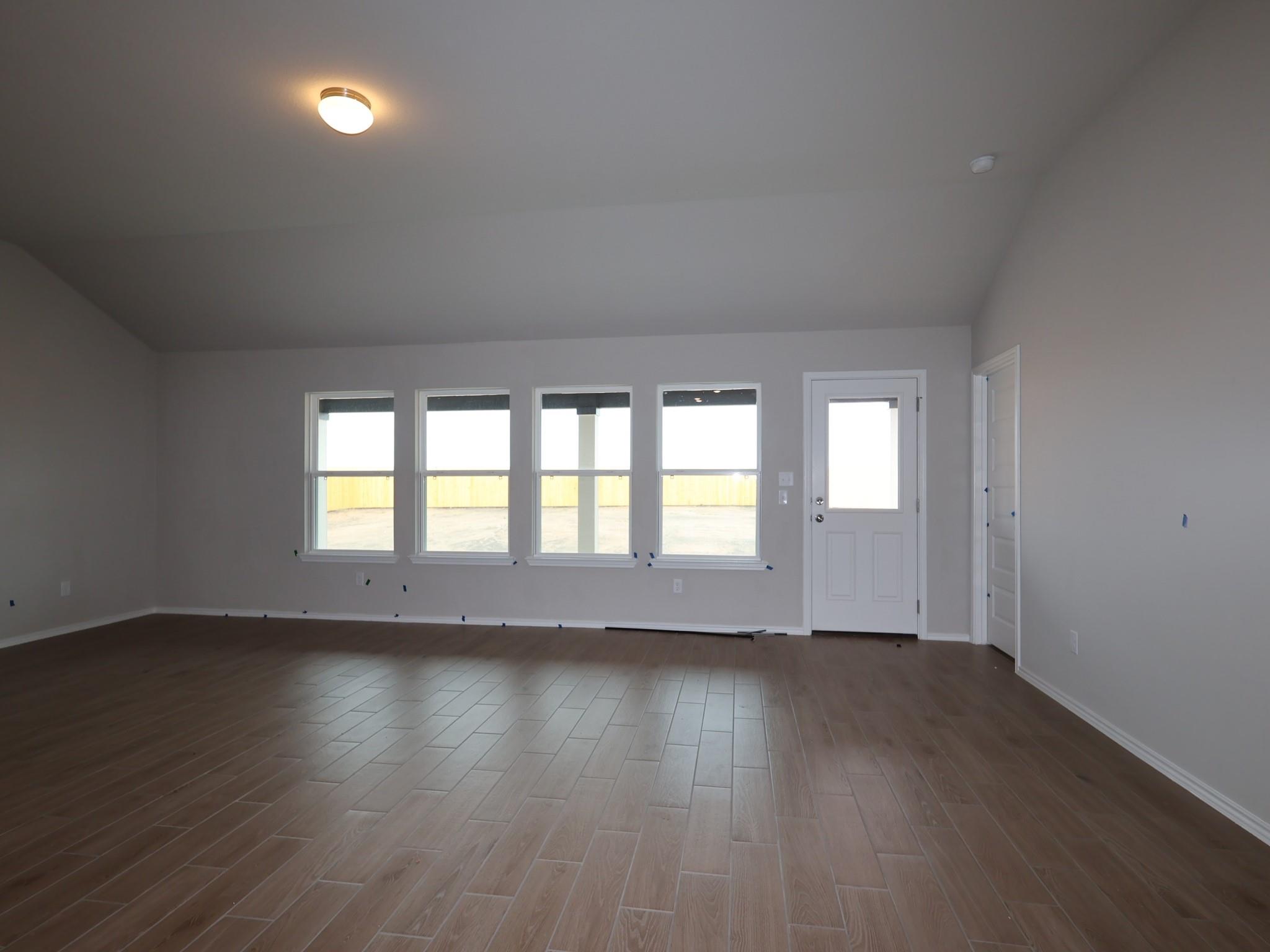 20009 Cornyn Ln Property Photo 6