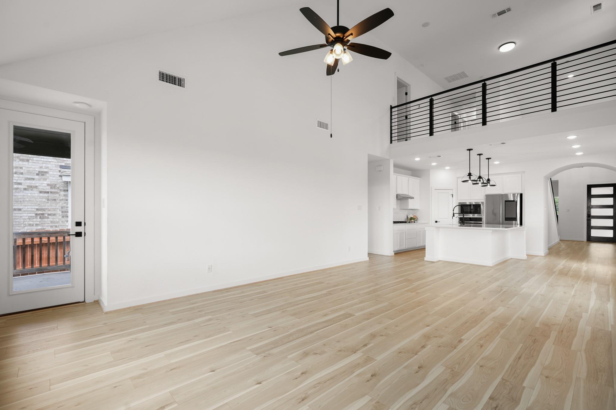 8009 Copper Prairie Bnd Property Photo 3