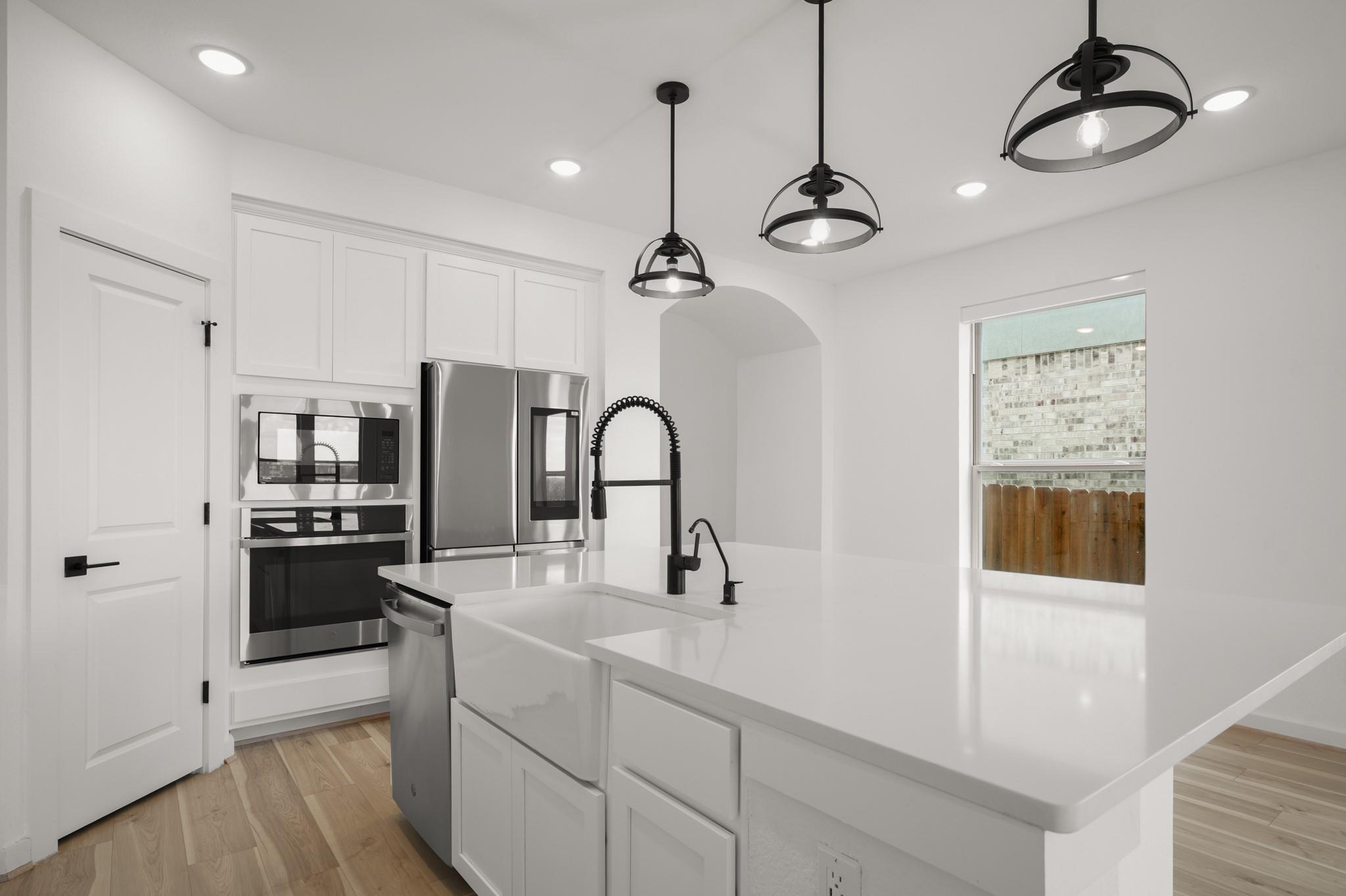 8009 Copper Prairie Bnd Property Photo 9