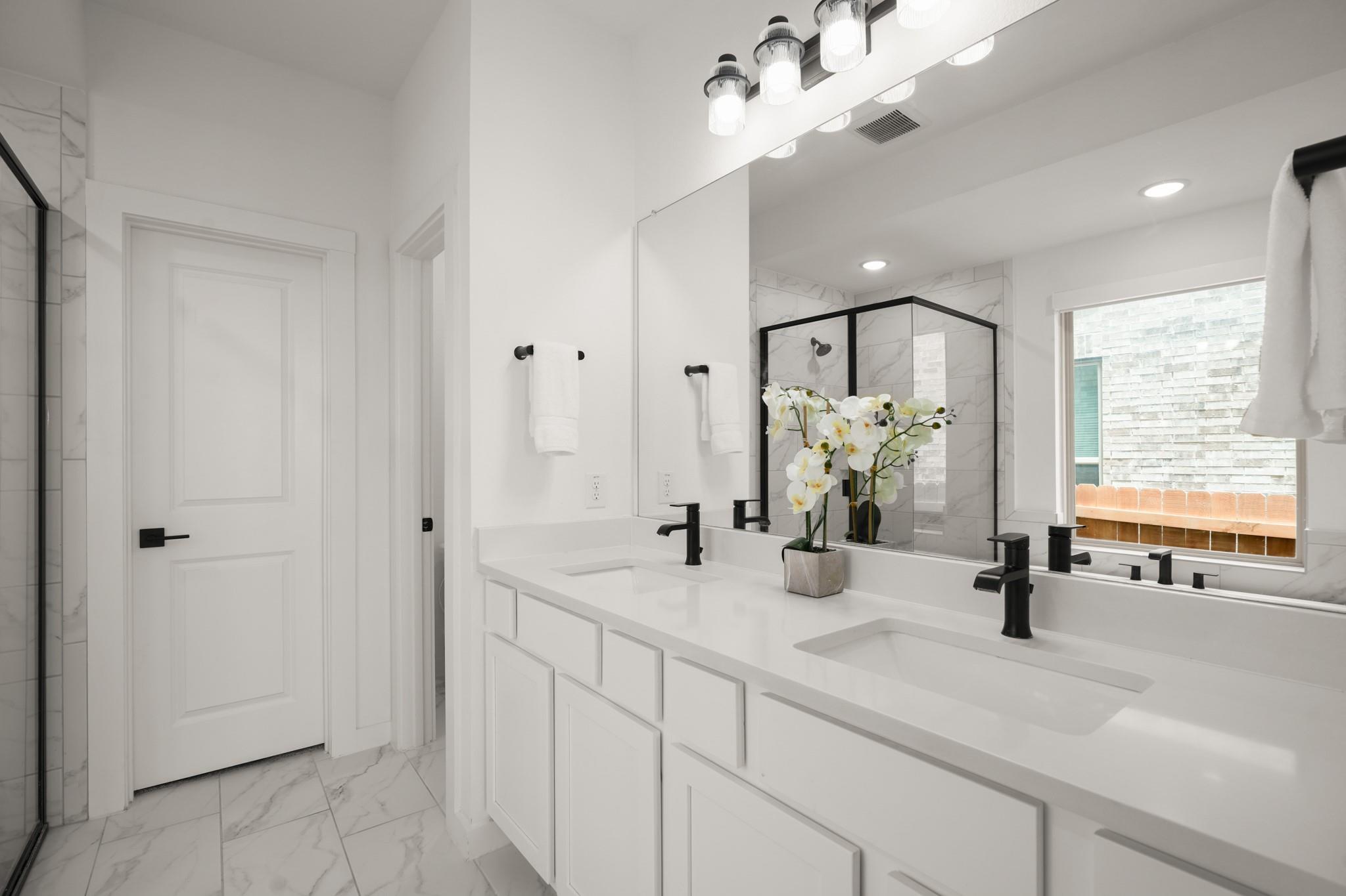 8009 Copper Prairie Bnd Property Photo 15