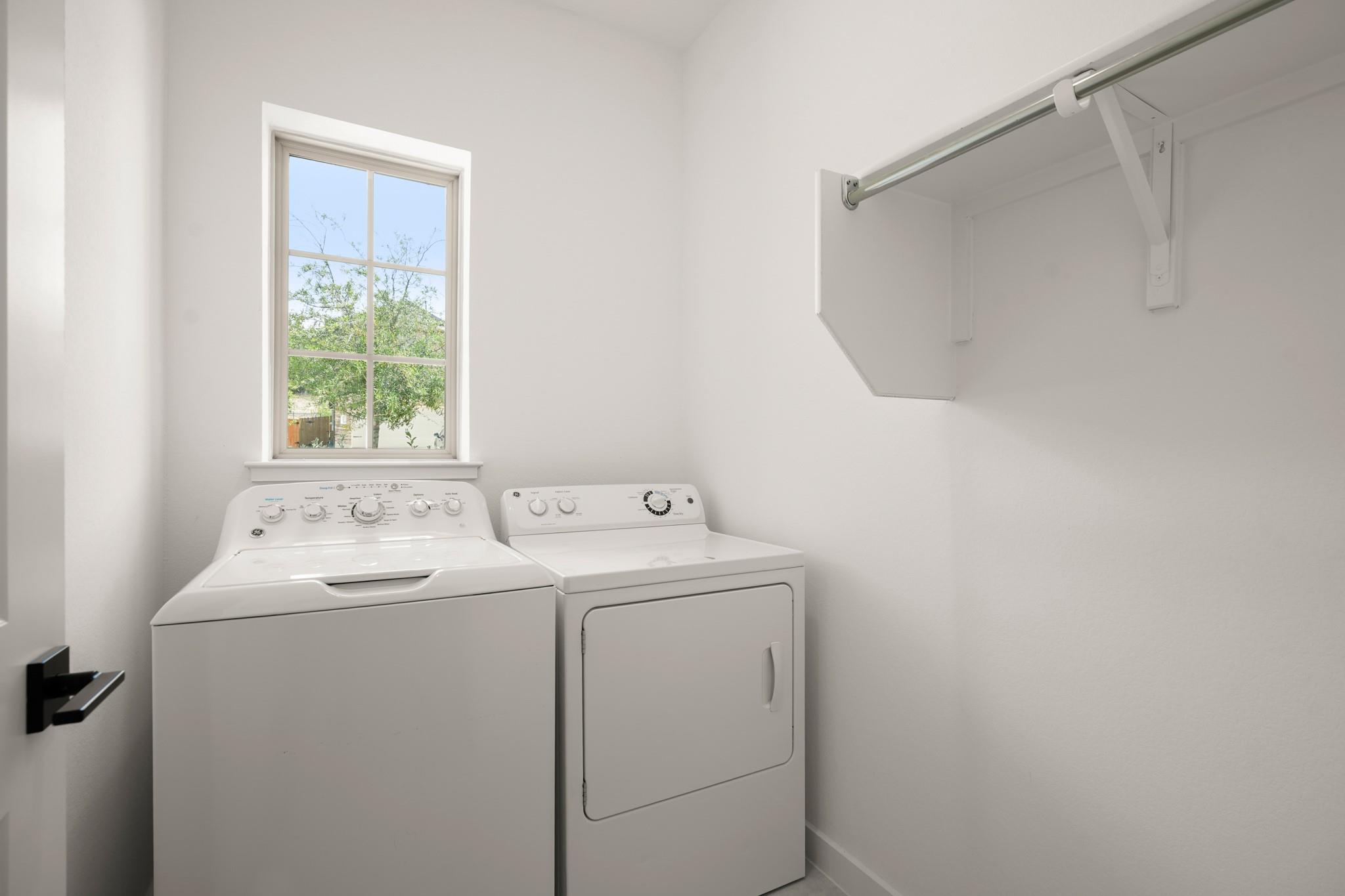 8009 Copper Prairie Bnd Property Photo 21