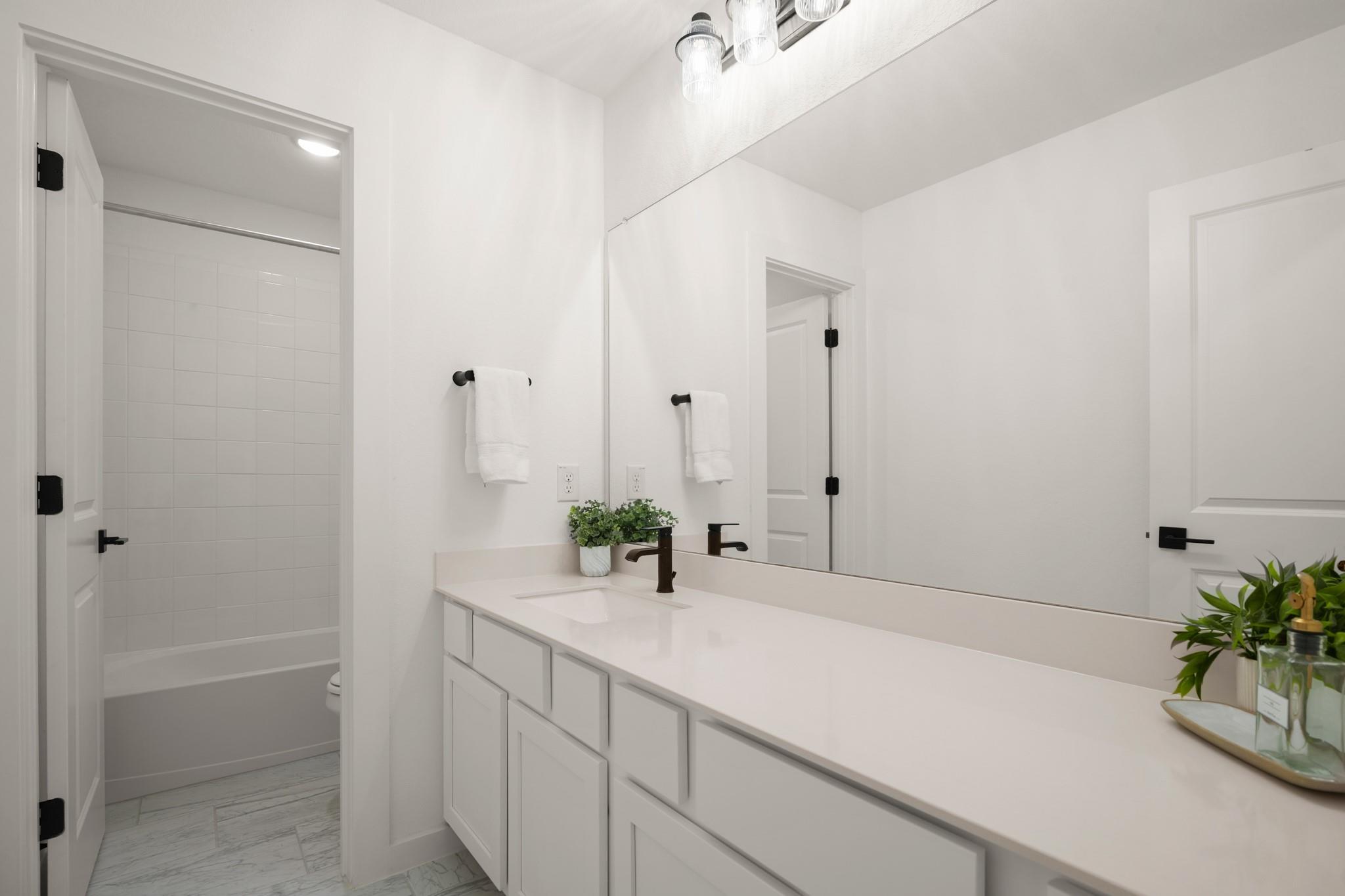 8009 Copper Prairie Bnd Property Photo 28