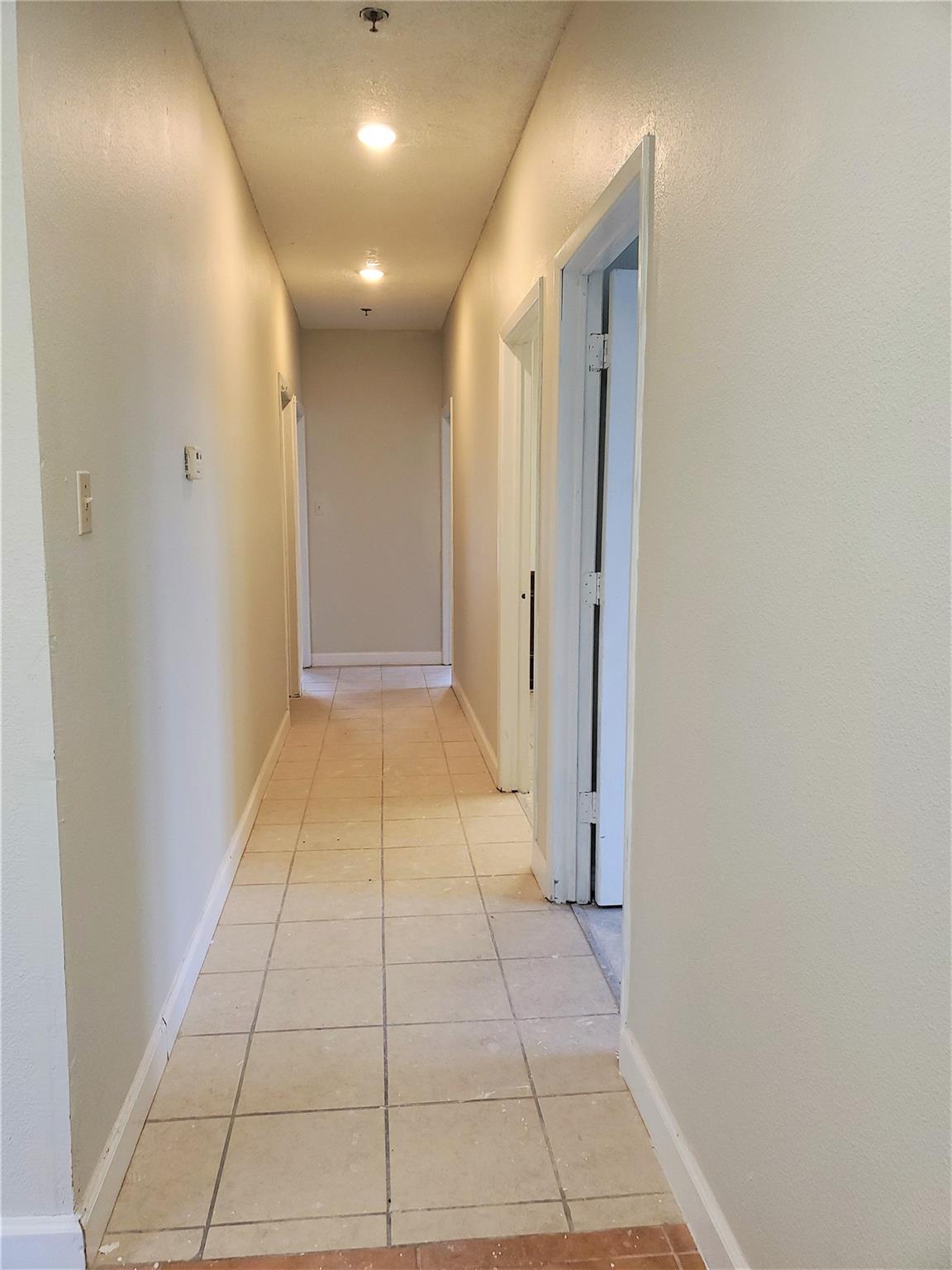 611 Carpenter Ave #105 Property Photo 4