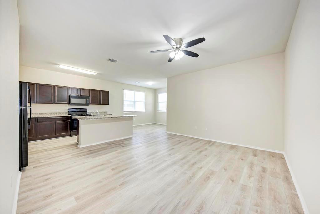 3602 Conyers Ln Property Photo 6
